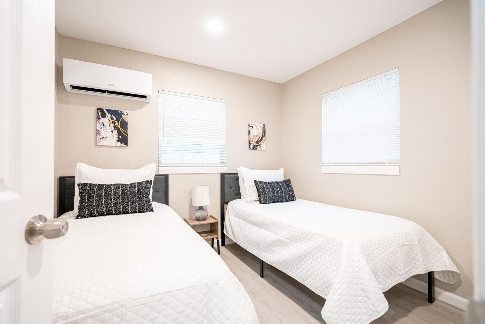 University Serenity Suites Temple Terrace Exterior photo
