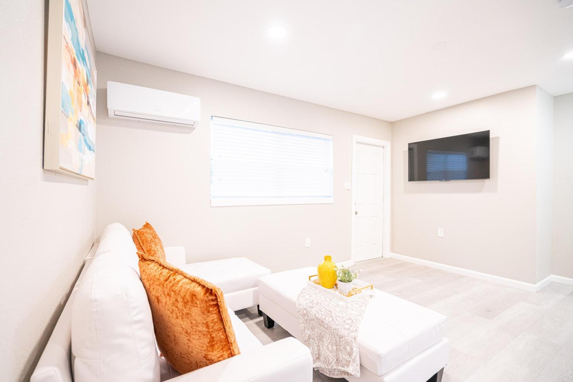 University Serenity Suites Temple Terrace Exterior photo