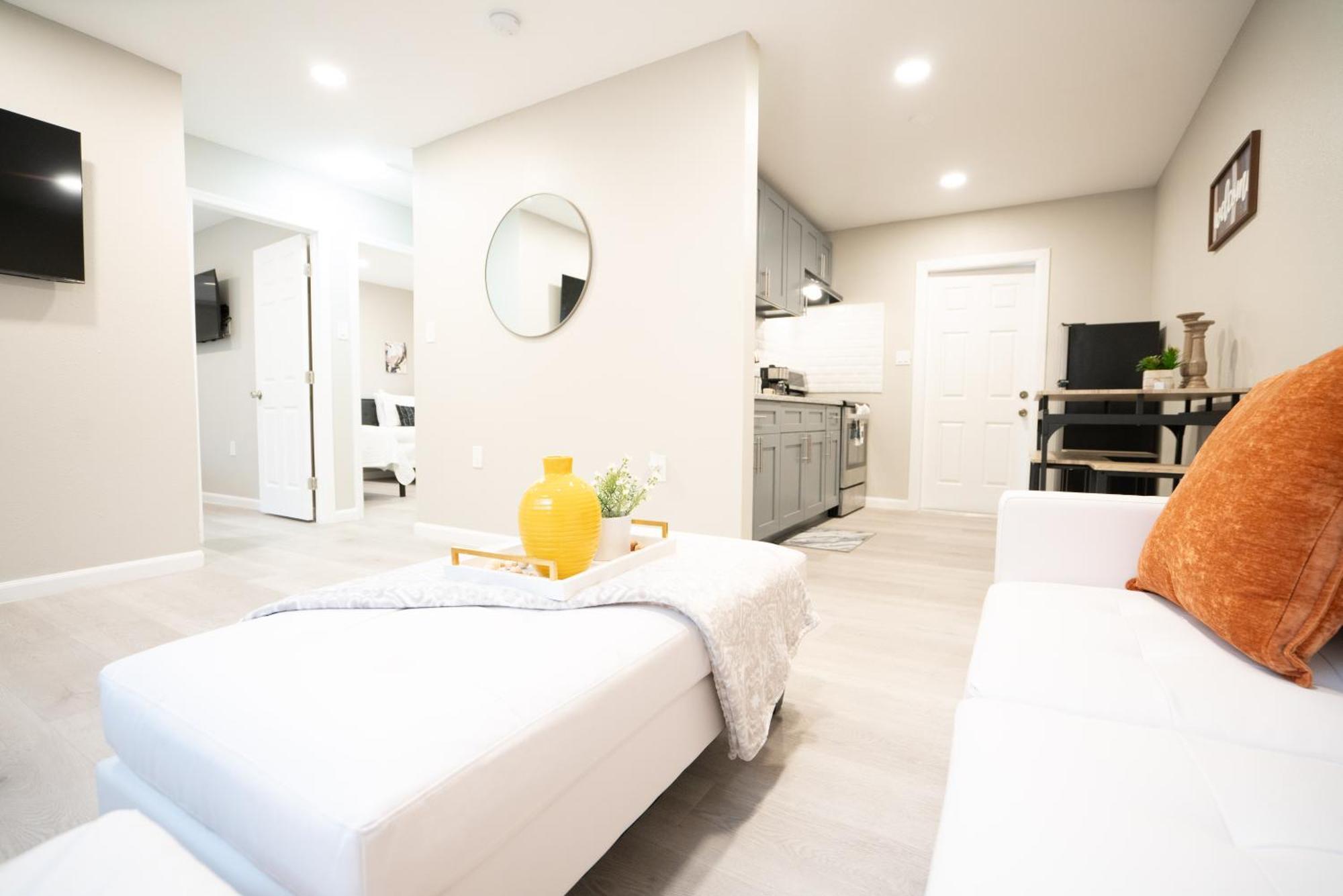 University Serenity Suites Temple Terrace Exterior photo